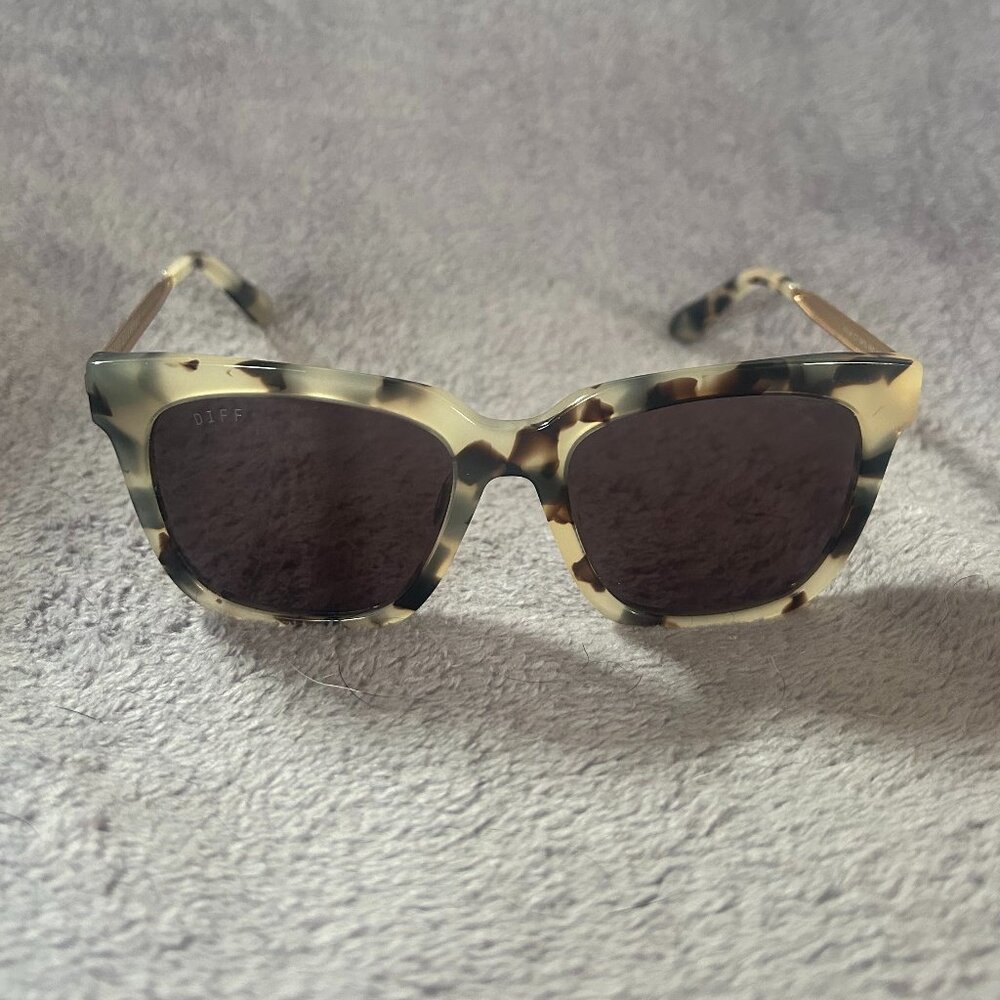 Diff Eyewear Tortoiseshell Square Sunglasses with… - image 1